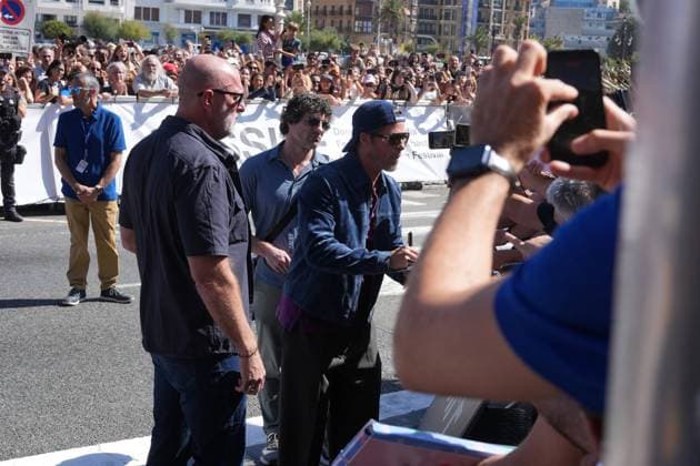 Brad Pitt Arrives in San Sebastián to Participate in the Film Festival Actor Brad Pitt arrives at the Hotel María Cristina to participate in the San Sebastián Film Festival on September 20, 2026, in San Sebastián, Guipúzcoa, Basque Country, Spain. Pitt returns to the festival to present, out of competition, *Heart of the Beast*, directed by David Ayer, an adventure thriller in which he plays a retired Special Forces officer stranded in Alaska with his former combat dog. SEPTEMBER 20, 2026 San Sebastián, Guipúzcoa, Basque Country, Spain Copyright: xUnanuex 7787839