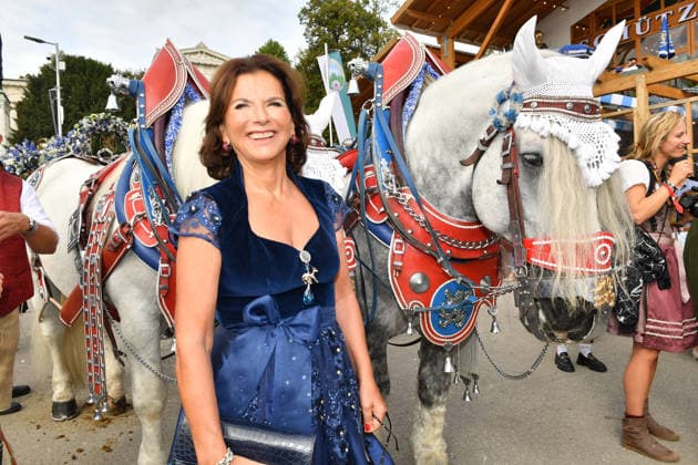 Claudia Oberst, Oktoberfest 2026, SixtWiesn, 3 days, Theresienwiese, Festzelt, Schützenfesthalle, Oktoberfest, Munich, September 21, 2026