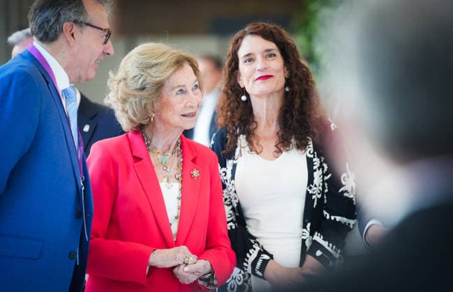 Queen Sofía Presides Over the Opening Ceremony of the International Congress on Neurodegenerative Diseases in Seville Queen Sofía, after presiding over the opening ceremony of the International Congress on Neurodegenerative Diseases in Seville September 21, 2026, in Seville, Andalusia, Spain September 21, 2026 María José Ló Seville, Andalusia, Spain Seville, Andalusia, Spain Spain Copyright: xMariaxJosà xLopezx 7790162