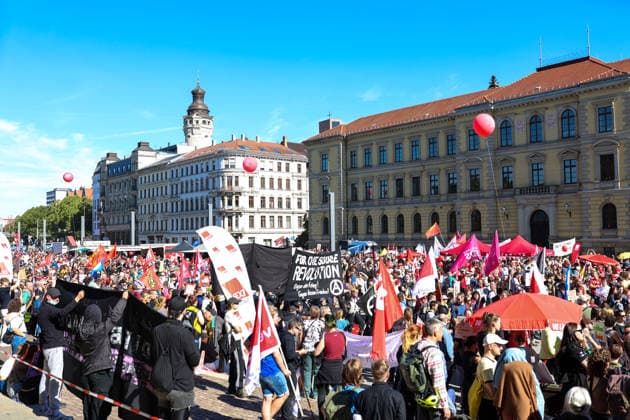 September 26, 2026, Leipzig, Saxony, Germany: Demonstrators take part in a rally in Leipzig, Germany, on September 26, 2026, as part of nationwide trade union-led protests calling for the protection of social welfare, workersâ€⠢ rights and social security. Protesters gathered in the city carrying banners, placards and flags, while speakers addressed the crowd about issues including employment, pensions, healthcare and social protection. The demonstration was organized in the context of a nationwide day of action by the German Trade Union Confederation (DGB). The rally brought together workers, trade union members and other participants in central Leipzig Leipzig Germany - ZUMAc291 20260926_zip_c291_014 Copyright: xMariaxCastrox