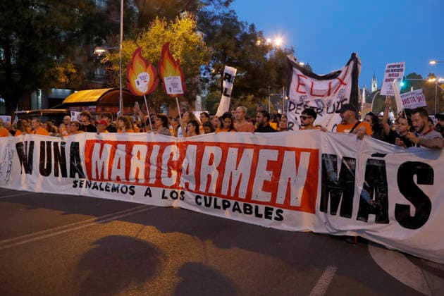 September 26, 2026, Madrid, Community Of Madrid, Spain: Thousands of demonstrators march through central Madrid to protest the recent eviction of Maricarmen Abascal, an 87-year-old disabled woman, and demand urgent housing rights on Saturday, September 26, 2026, in Madrid, Spain. Organized by the Sindicato de Inquilinas (Tenants Union) under the slogan Ni una Maricarmen mo¡s (Not one more Maricarmen), the mobilization gathered tens of thousands of people. Protesters marched from Puerta del Sol to the Congress of Deputies, calling for the immediate approval of a government Maricarmen decree to freeze rent prices, ensure indefinite contracts, and prohibit evictions without alternative housing. The event, which included a call for a perm - ZUMAo127 20260926_zep_o127_069 Copyright: xHugoxOrtunox