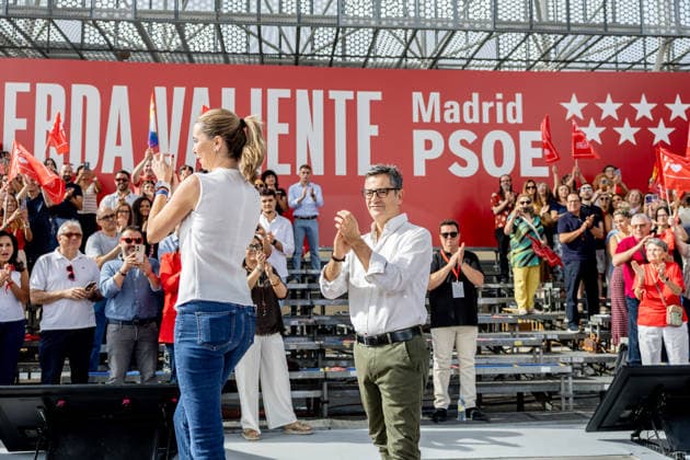 Sánchez Speaks at the PSOE Madrid Candidate Announcement Ceremony The PSOE spokesperson in the Assembly, Mar Espinar i, and the Minister of the Presidency, Félix Bolanos d, during the PSOE Madrid candidate announcement ceremony for the 2027 municipal and regional elections, at the Juan de la Cierva Municipal Sports Center on September 27, 2026, in Getafe, Madrid, Spain The event marks the start of the PSOE’s electoral campaign in the Community of Madrid—a campaign whose goal is the 2027 municipal and regional elections and which begins with the presentation of the candidates who will head the party’s lists in Madrid’s municipalities. SEPTEMBER 27, 2026 Getafe, Madrid Getafe, Madrid, Spain Copyright: xRicardoxRubiox 7803942