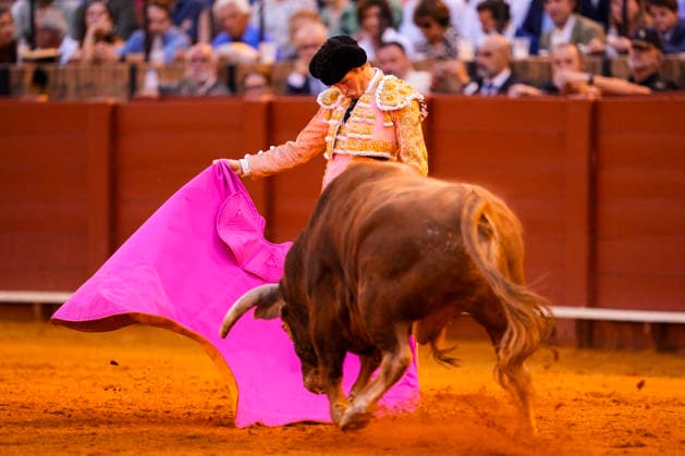 Fourth Regular Bullfight of the San Miguel Fair in Seville: Borja Jiménez during the fourth regular bullfight of the San Miguel Fair at the Real Maestranza de Caballería On September 27, 2026, in Seville, Andalusia, Spain Morante de la Puebla, Daniel Luque, and Borja Jiménez fought bulls from the Garcigrande ranch during the fourth subscription bullfight of the San Miguel Fair, September 27, 2026, in Seville, Andalusia, Spain Copyright: xJoaquinxCorcherox 7804671