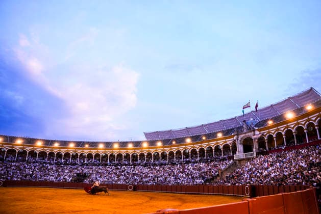 Fourth Regular Bullfight of the San Miguel Fair in Seville: Borja Jiménez during the fourth regular bullfight of the San Miguel Fair at the Real Maestranza de Caballería On September 27, 2026, in Seville, Andalusia, Spain Morante de la Puebla, Daniel Luque, and Borja Jiménez fought bulls from the Garcigrande ranch during the fourth subscription bullfight of the San Miguel Fair, September 27, 2026, in Seville, Andalusia, Spain Copyright: xJoaquinxCorcherox 7804675