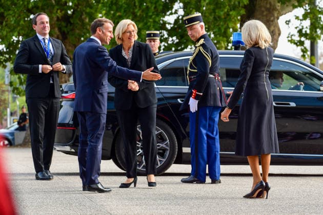 President Emmanuel Macron and his wife, First Lady Brigitte Macron, welcome Anke Rehlinger, a member of the Bundesrat of the Federal Republic of Germany, upon her arrival for the At the Roots of Europe for Peace and Unity meeting at the Robert Schuman Conference Center in Metz, France, on September 28, 2026, the final day of the Pope’s visit to France Romain Doucelin Bestimage French President Emmanuel Macron and his wife, First Lady Brigitte Macron, welcome guests upon their arrival for the At the Roots of Europe for Peace and Unity meeting at the Robert Schuman Conference Center in Metz, France, on September 28, 2026, the final day of the Pope’s visit to France Metz France Copyright: xRomainxDoucelinx xBestimagexRomainxDoucelinx xBestimagex
