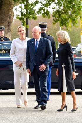 President Emmanuel Macron and his wife, First Lady Brigitte Macron, welcome Prince Albert II of Monaco and Princess Charlène of Monaco upon their arrival for the At the Roots of Europe for Peace and Unity meeting at the Robert Schuman Conference Center in Metz, France, on September 28, 2026, the final day of the Pope’s visit to France Romain Doucelin Bestimage French President Emmanuel Macron and his wife, First Lady Brigitte Macron, welcome guests upon their arrival for the At the Roots of Europe for Peace and Unity meeting at the Robert Schuman Conference Center in Metz, France, on September 28, 2026, the final day of the Pope’s visit to France Metz, France Copyright: xRomainxDoucelinx xBestimagexRomainxDoucelinx xBestimagex
