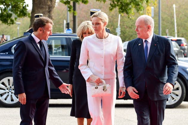 President Emmanuel Macron and his wife, First Lady Brigitte Macron, welcome Prince Albert II of Monaco and Princess Charlène of Monaco upon their arrival for the At the Roots of Europe for Peace and Unity meeting at the Robert Schuman Conference Center in Metz, France, on September 28, 2026, the final day of the Pope’s visit to France Romain Doucelin Bestimage French President Emmanuel Macron and his wife, First Lady Brigitte Macron, welcome guests upon their arrival for the At the Roots of Europe for Peace and Unity meeting at the Robert Schuman Conference Center in Metz, France, on September 28, 2026, the final day of the Pope’s visit to France Metz, France Copyright: xRomainxDoucelinx xBestimagexRomainxDoucelinx xBestimagex
