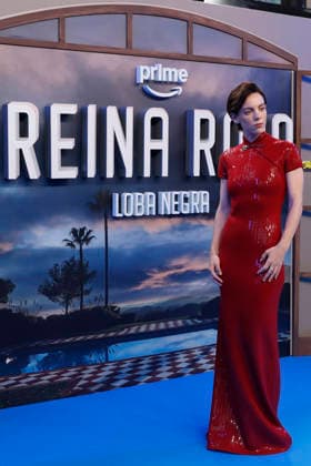 September 28, 2026, Madrid, Community Of Madrid, Spain: Spanish actress VICKY LUENGO, who plays the lead role of Antonia Scott, the most intelligent person on Earth, attends the blue carpet premiere of the second season of the Amazon Prime Video series Reina Roja: Loba Negra at Cine Capitol on Monday, September 28, 2026, in Madrid, Spain. Luengo dazzled in a red sequined Max Mara Resort 2027 gown inspired by the traditional Chinese qipao. Directed by Koldo Serra and based on the bestselling novel by Juan Gomez-Jurado, the thriller series follows Scott and her partner Jon Gutierrez as they face the Russian mafia and a dangerous hitwoman in the Costa del Sol. The exclusive debut gathered the main cast and Spanish celebrities to celebrate th - ZUMAo127 20260928_zep_o127_214 Copyright: xHugoxOrtunox