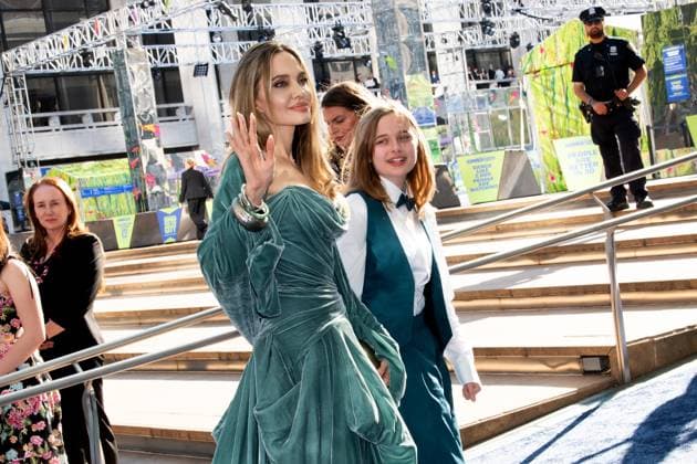 Vivienne Jolie-Pitt wants to drop her father Brad Pitt’s surname, archive photos