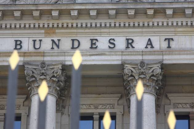 Bundesrat moves from Bonn to Berlin, 20th anniversary on 28 September