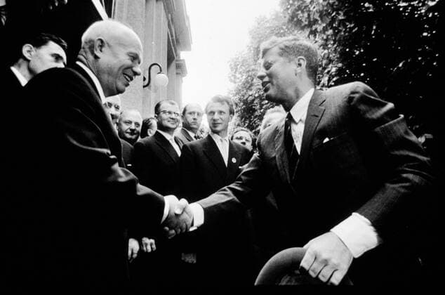 IMAGO International History, Archive, 250 years USA, Cold War, Summit meeting in Vienna, Nikita Khrushchev and John F. Kennedy 1961