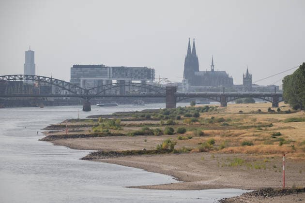 Lowest water level in the Rhine in 500 years expected, archive images