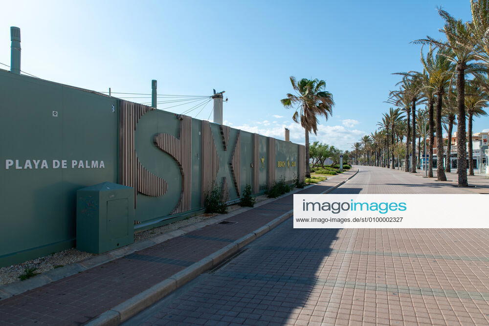 20200426 Children go out of the Home in Mallorca during Corona Lock down PALMA DE MALLORCA, SPAIN APRIL 26 2020 Ballermann 6 Balenario 6 on the Playa de Palma at Children go out of the Home in Mallorca during Corona Lock down on April 26, 2020 in Palma de Mallorca, Palma de Mallorca Baleares Spain