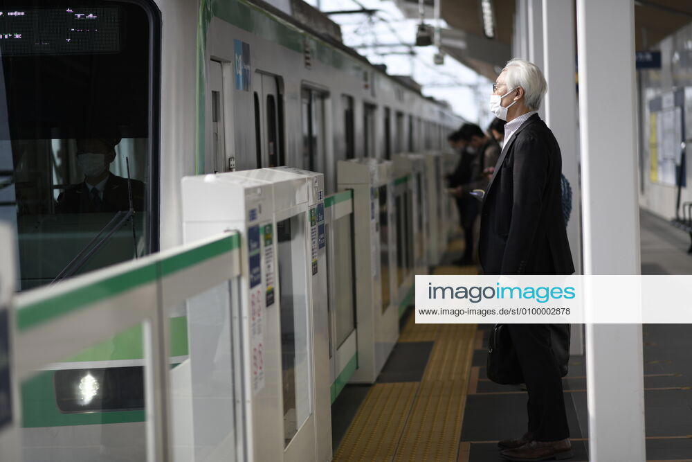 A man wearing face mask head to work early morning during a rush hour in Tokyo amid concerns of the COVID-19 coronavirus on Monday, April 27, 2020. Japanese Prime Minister Shinzo Abe declared a nationwide State of Emergency last week urging people to stay home to prevent the spreading of the coronavirus throughout the country. (Photo: Richard Atrero de Guzman AFLO) (125743205)