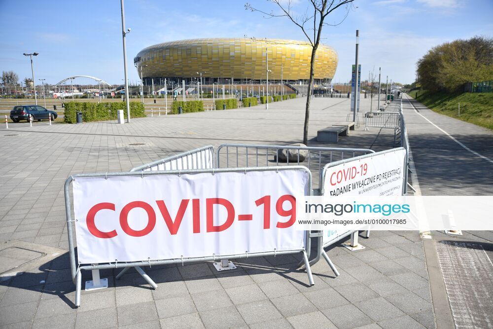 Drive & Go-Thru mobile tent for testing for the coronavirus at the Energa Arena in Gdansk Drive & Go-Thru mobile tent for testing for the coronavirus at the Energa Arena on April 27, 2020 in Gdansk, Poland EN_01426432_0001