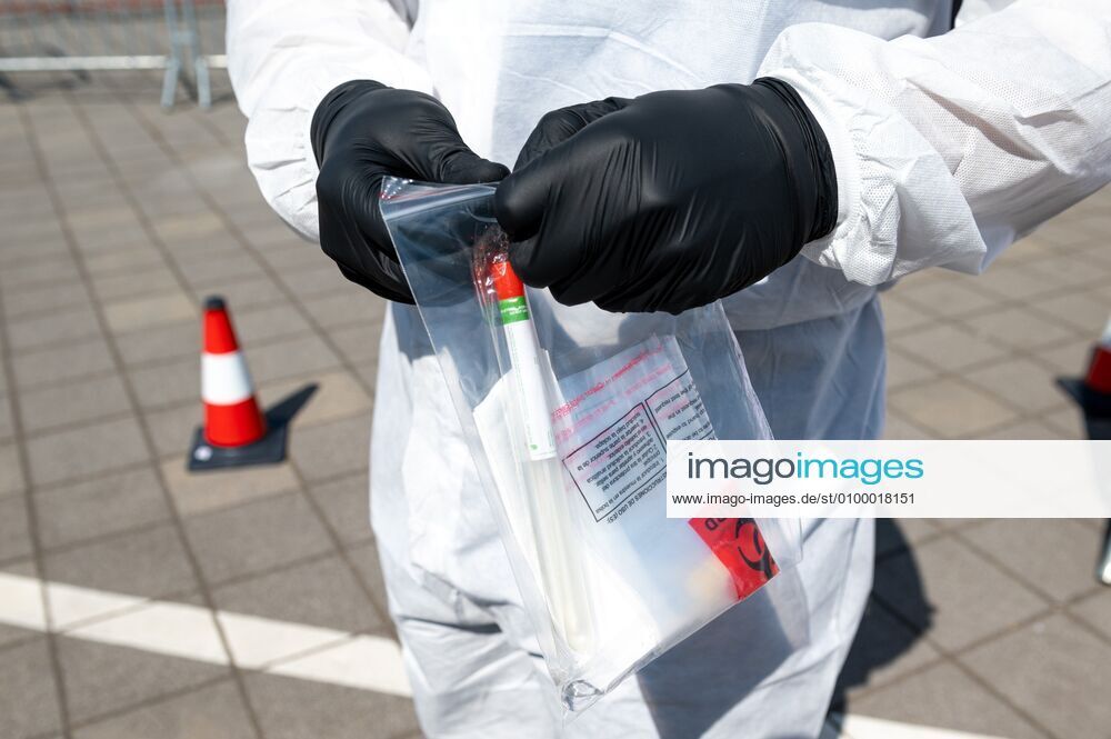 Drive & Go-Thru mobile tent for testing for the coronavirus at the Energa Arena in Gdansk Drive & Go-Thru mobile tent for testing for the coronavirus at the Energa Arena on April 27, 2020 in Gdansk, Poland EN_01426457_0031