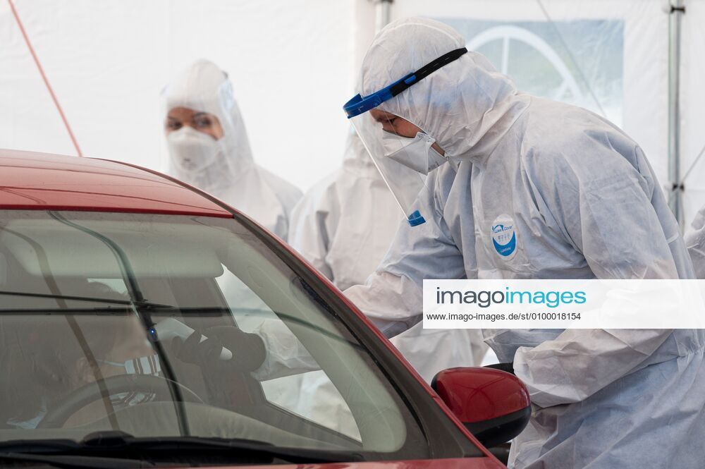 Drive & Go-Thru mobile tent for testing for the coronavirus at the Energa Arena in Gdansk Drive & Go-Thru mobile tent for testing for the coronavirus at the Energa Arena on April 27, 2020 in Gdansk, Poland EN_01426457_0036