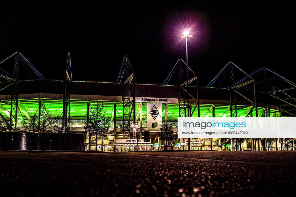 Football 1 Bundesliga, Season 2020 2021, Matchday 18, Borussia Mönchengladbach Borussia Dortmund on 22 01 2021 at Borussia Park Outdoor shot of Borussia Park at night DFL REGULATES PROHIBIT ANY USE OF PHOTOGRAPHS AS IMAGE SEQUENCES AND OR QUASI VIDEO