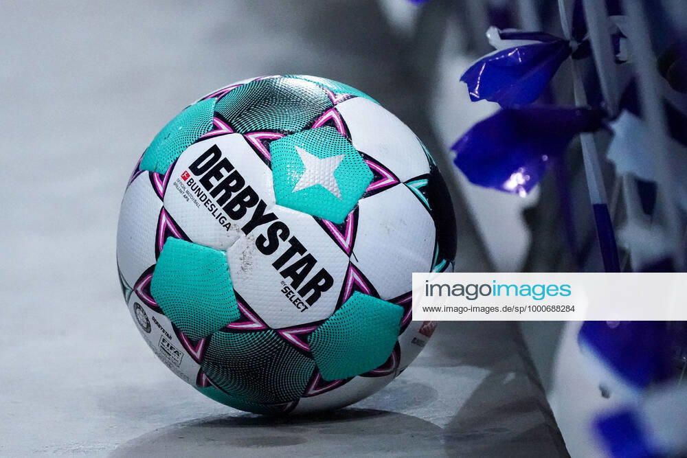 A ball of the brand Derbystar Bundesliga Brillant Aps by Select, official match ball, official match ball, symbol photo, symbol picture, symbol, 07 02 2021, Sinsheim Germany , football, Bundesliga, TSG 1899 Hoffenheim SG Eintracht Frankfurt, DFB DFL REGULATIONS PROHIBIT ANY USE OF PHOTOGRAPHS AS IMAGE SEQUENCES AND OR QUASI VIDEO