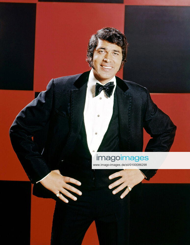 THE ENGELBERT HUMPERDINCK SHOW, Engelbert Humperdinck, 1969. Courtesy Everett Collection !ACHTUNG AUFNAHMEDATUM GESCHÄTZT! PUBLICATIONXNOTxINxCANxCHNxFRAxITAxJPNxNORxPOLxRUSxESPxUKxUSA