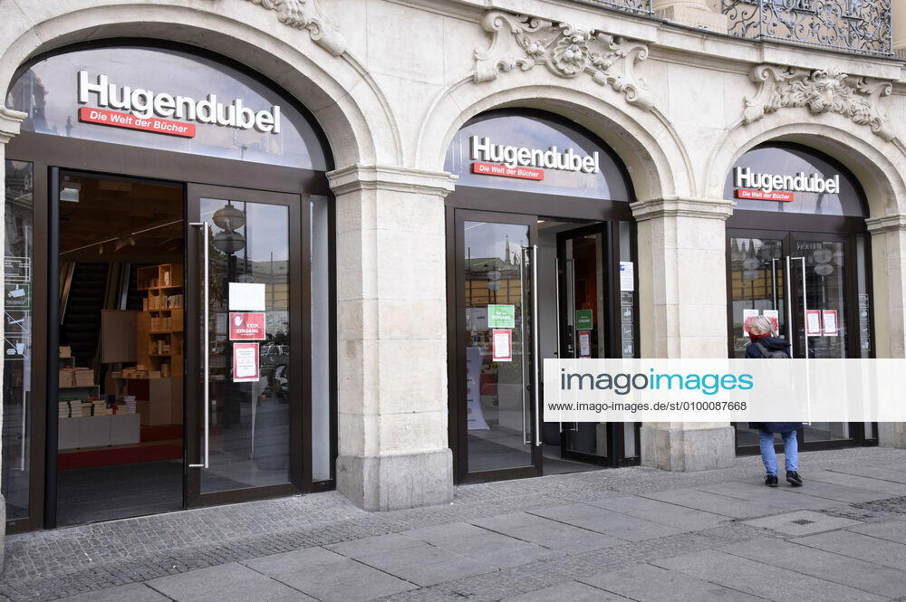 Hugendubel store openings after relaxation of corona restrictions Munich, 27 04 2020 Foto:xS.xFuturexImage