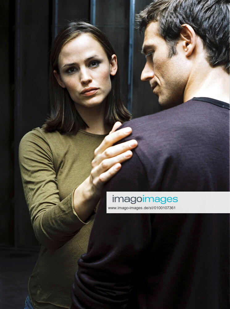 ALIAS, Jennifer Garner, Michael Vartan, (Season 3), 2001-, ABC Courtesy: Everett Collection ABC Courtesy Everett Collection !ACHTUNG AUFNAHMEDATUM GESCHÃ„TZT! PUBLICATIONXNOTxINxCANxCHNxFRAxITAxJPNxNORxPOLxRUSxESPxUKxUSA