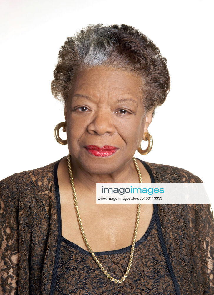IMAGO ICONS: Maya Angelou CELEBRATE! CHRISTMAS WITH MAYA ANGELOU, Maya Angelou, 2005, photo: Dwight Carter Hallmark Entertainment Courtesy: Everett Collection Hallmark Entertainment Courtesy Everett Collection !ACHTUNG AUFNAHMEDATUM GESCHÄTZT! PUBLICATIONXNOTxINxCANxCHNxFRAxITAxJPNxNORxPOLxRUSxESPxUKxUSA