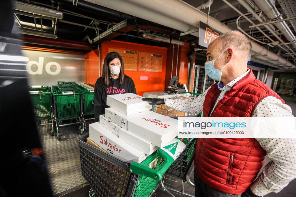 April 28, 2020 (Malaga) The Association Altamar de Malaga receives food and basic necessities in the Corteingles to be distributed to families with few resources due to the coronavirus crisis - ZUMAc161 20200428_zap_c161_053