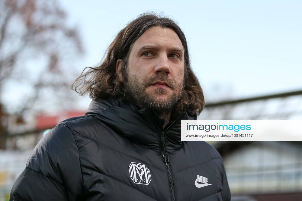 Coach Torsten Frings SV Meppen looks on during the 3 Bundesliga match between SV Meppen and KFC Uerdingen at Haensch Arena on 17 March 2021 in Meppen Meppen Haensch Arena Lower Saxony Germany