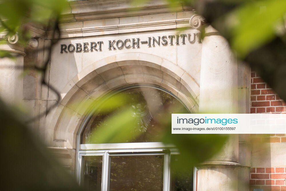 Coronavirus, Impressions from Berlin Germany, Berlin 29 04 2020 The picture shows the logo of the Robert Koch Institute at the entrance Berlin Berlin Germany