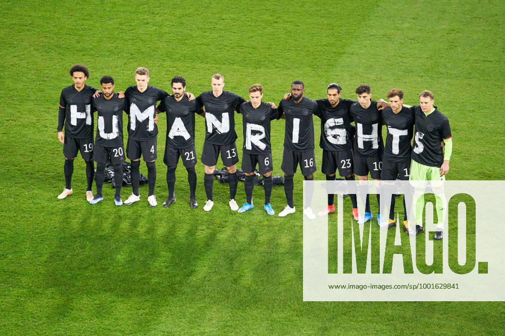 KW12 Team photo for Human Rights, Menschenrechte in the match GERMANY - ICELAND Deutschland - ISLAND Qualification for World Championships, WM Quali, Season 2020 2021, March 25, 2021 in Duisburg, Germany.
