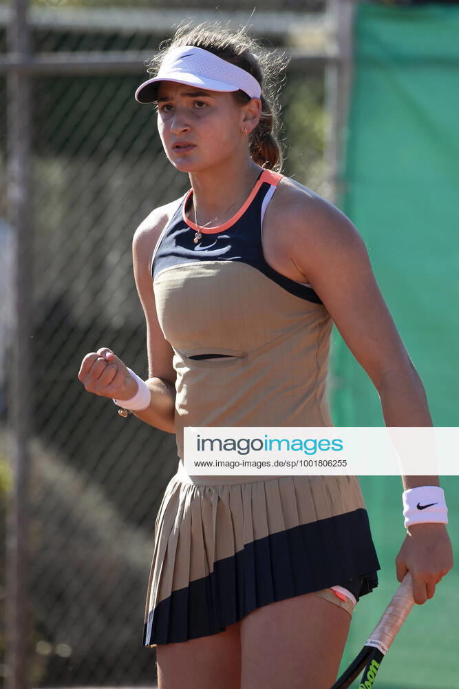 Victoria Jimenez Kasintseva AND makes fist and cheers,Cheers,Joy,Emotion, Junior Girls Singles, GS, J1 Villena, ITF World Tennis Tour Juniors, Villena, Spain