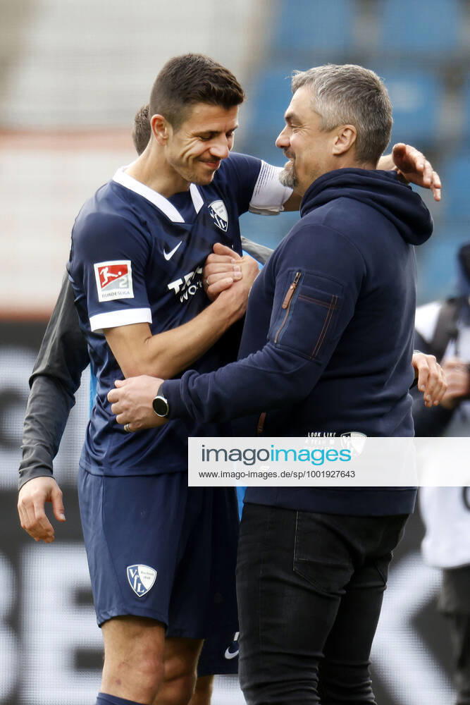 Football season 2020 21 2 Bundesliga, 27 Matchday, VFL Bochum Holstein Kiel 2 1 Anthony LOSILLA VFL left and coach Thomas REIS VFL right