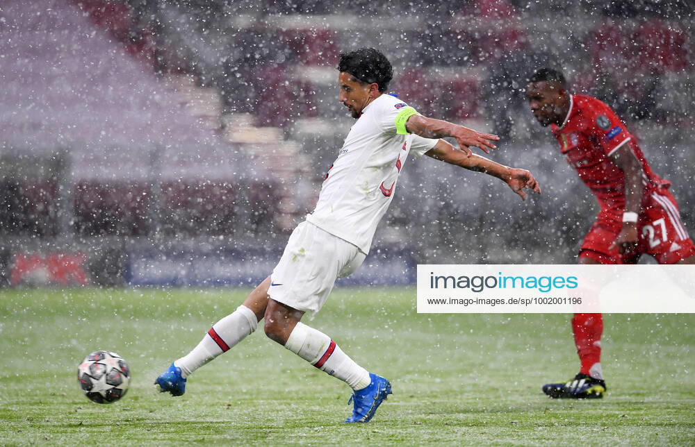 FOOTBALL CHAMPIONS LEAGUE SEASON 2020 2021 Quarterfinal First leg 07 04 2021 FC Bayern Muenchen Paris Saint Germain Marquinhos left, Paris Saint Germain scores against David Alaba right, FC Bayern Muenchen 0 2 PHOTO Markus Ulmer Pressefoto Ulmer Pool via Ulrich Hufnagel Hufnagel PR MODELxRELEASExx For journalistic use only Only for editorial use No commercial usage Germany