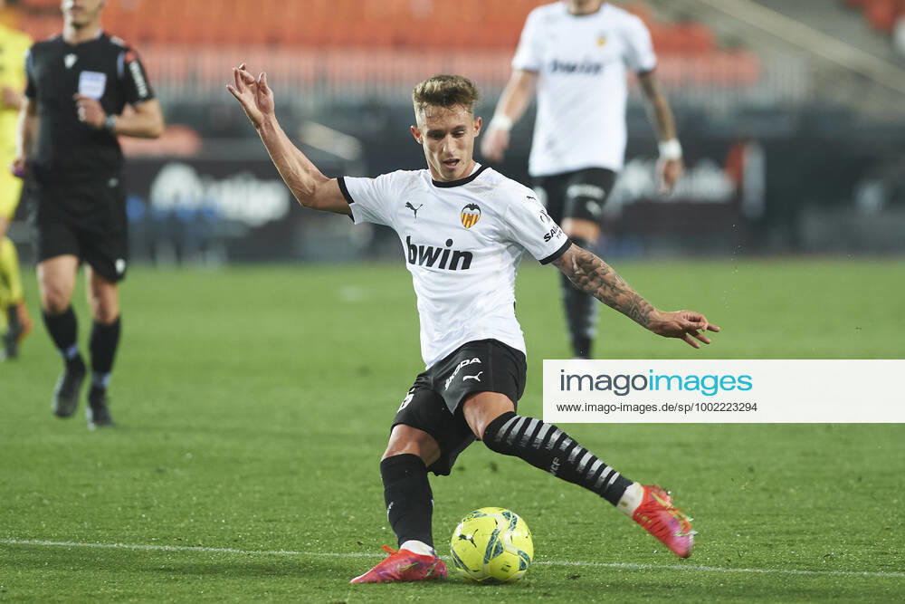 Valencia, Spain, Mestalla, FC Valencia vs VC Villarreal La Liga, Alex Blanco FC Valencia in action photo EU Images Online in match use limited to 45 images 15 in extra time Valencia Mestalla Spain eu-images-584