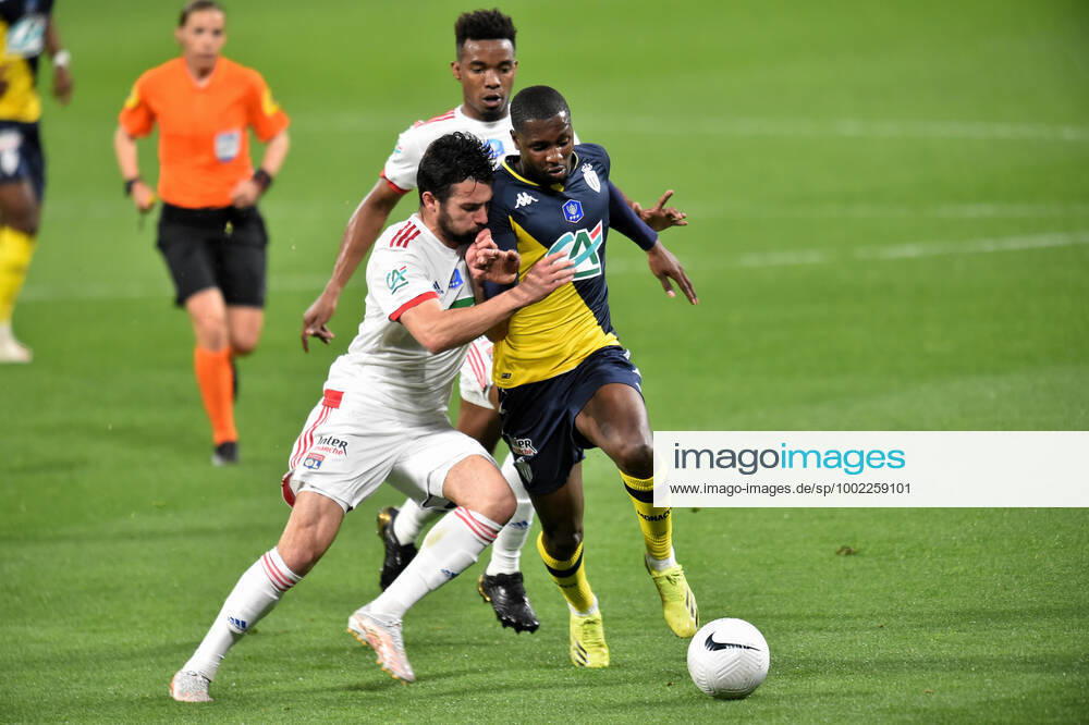 Leo Dubois (lyon) vs (monaco) FOOTBALL : Olympique Lyonnais vs AS Monaco - 1 4 de finale de Coupe de France - 21 04 2021 FredericChambert Panoramic