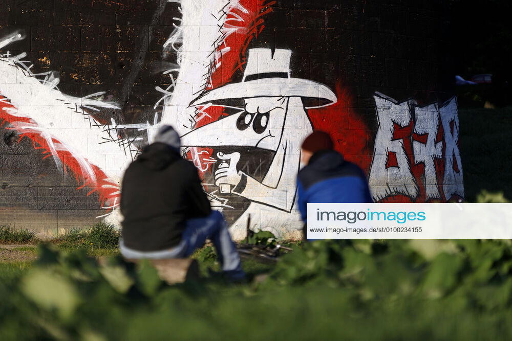 A grafitti with agents of the comic strip Spy Spy at a bridge in Deutz Cologne, 01 05 2020 Foto:xC.xFuturexImage