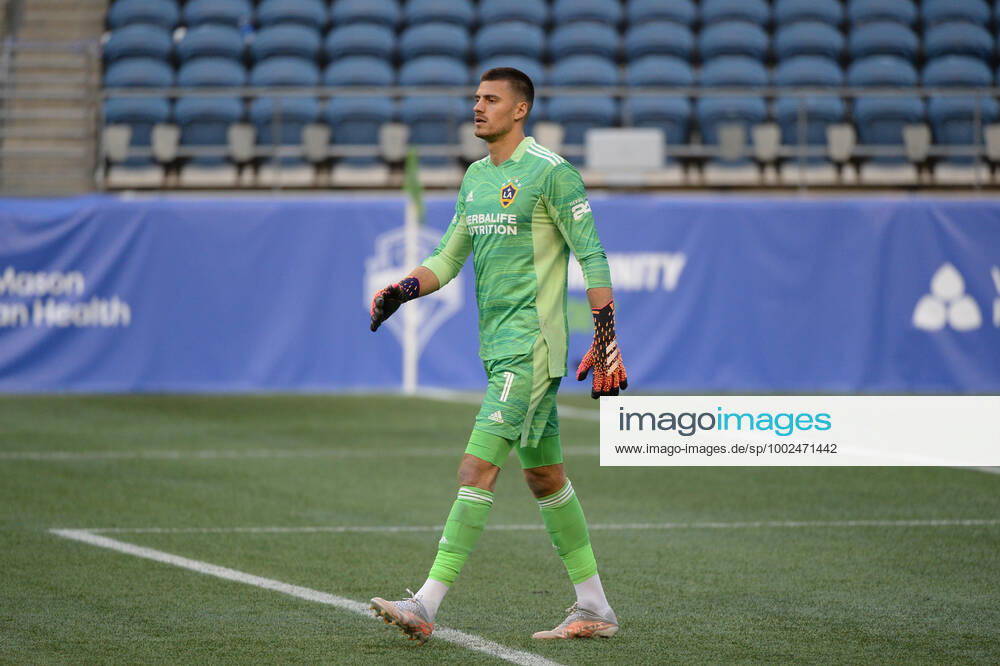 SEATTLE, WA - MAY 02: Los Angeles Galaxy goalkeeper Jonathan Bond (1) looks on during an MLS, Fussball Herren, USA match between the LA Galaxy and the Seattle Sounders on May 2, 2021 at Lumen Field in Seattle, WA. (Photo by Jeff Halstead Icon Sportswire) SOCCER: MAY 02 MLS - LA Galaxy at Seattle Sounders FC Icon210502023