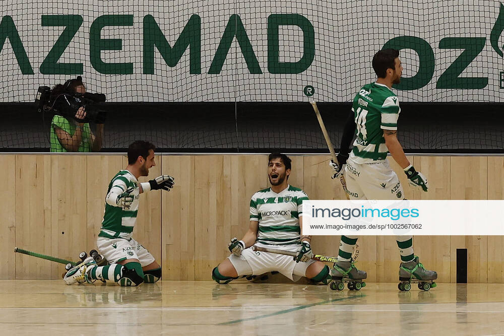 Sporting CP v OC Barcelos - Rink Hockey 1st Division Playoff Ferran Font celebrates his goal with teammates during the Rink Hockey playoffs 1st leg between Sporting CP and OC Barcelos, at Pavilhao Joao Rocha, Lisboa, Portugal, 08, May, 2021 Lisbon Portugal rico-sporting210508_npdjt