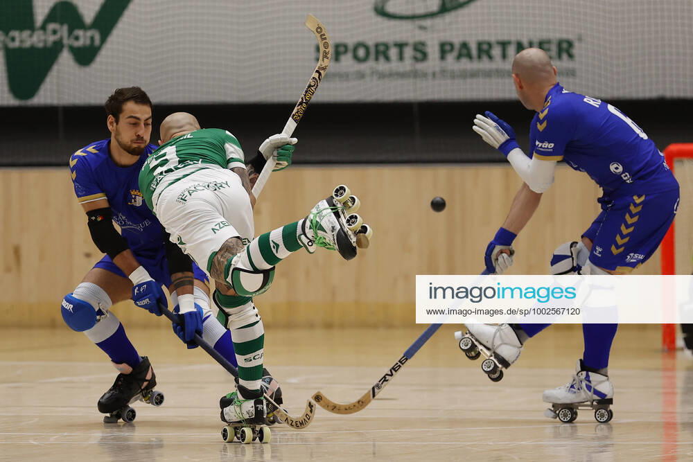 Sporting CP v OC Barcelos - Rink Hockey 1st Division Playoff Pedro Gil shoots to goal and scores during the Rink Hockey playoffs 1st leg between Sporting CP and OC Barcelos, at Pavilhao Joao Rocha, Lisboa, Portugal, 08, May, 2021 Lisbon Portugal rico-sporting210508_np7Sp
