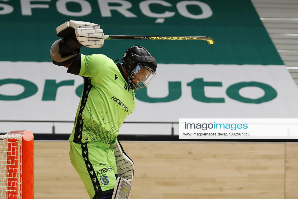 Sporting CP v OC Barcelos - Rink Hockey 1st Division Playoff Angelo Girao celebrates his teammate goal during the Rink Hockey playoffs 1st leg between Sporting CP and OC Barcelos, at Pavilhao Joao Rocha, Lisboa, Portugal, 08, May, 2021 Lisbon Portugal rico-sporting210508_np9QC