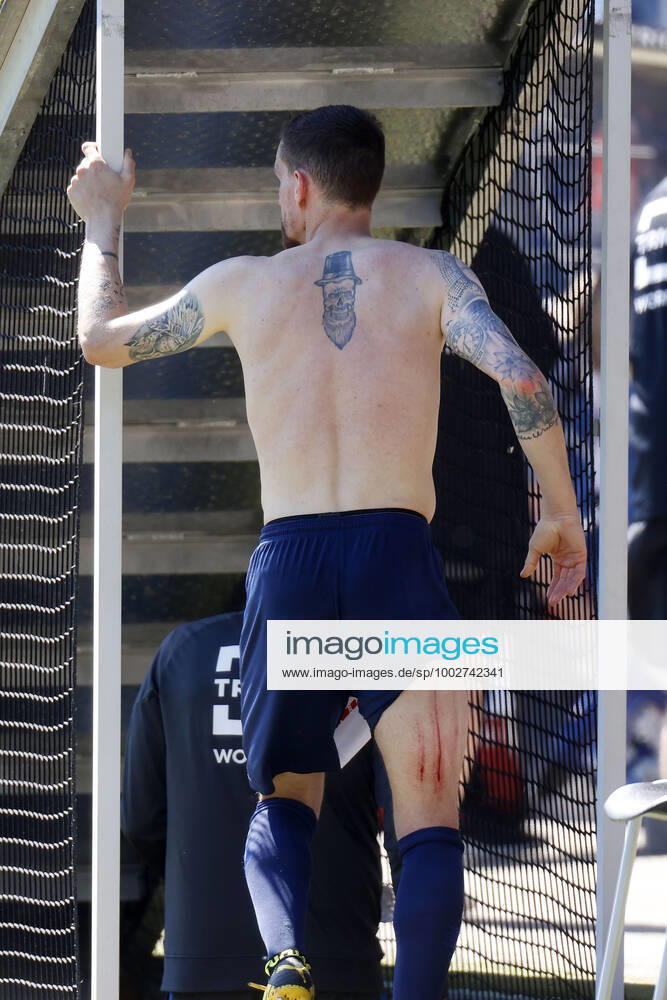 Football season 2020 21 2 Bundesliga, 32 Matchday, VFL Bochum Jahn Regensburg 5 1 Simon ZOLLER VFL li has clear signs of an injury to his right thigh