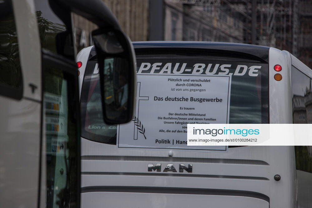 Coach companies demonstrating around the Binnenalster 07 05 20 Hamburg Coach companies demonstrating around the Binnenalster Thursday 10.30am dozens of coaches gathered at the Binnenalster The current pandemic law means that coach companies are also threatened f
