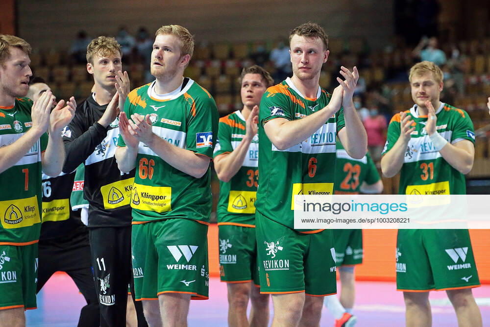 Handball HBL, 1 Bundesliga, HSG Wetzlar SC DHfK Leipzig The players of HSG Wetzlar celebrate the 29 26 victory against Leipzig Wetzlar Rittal Arena Hessen Germany EN