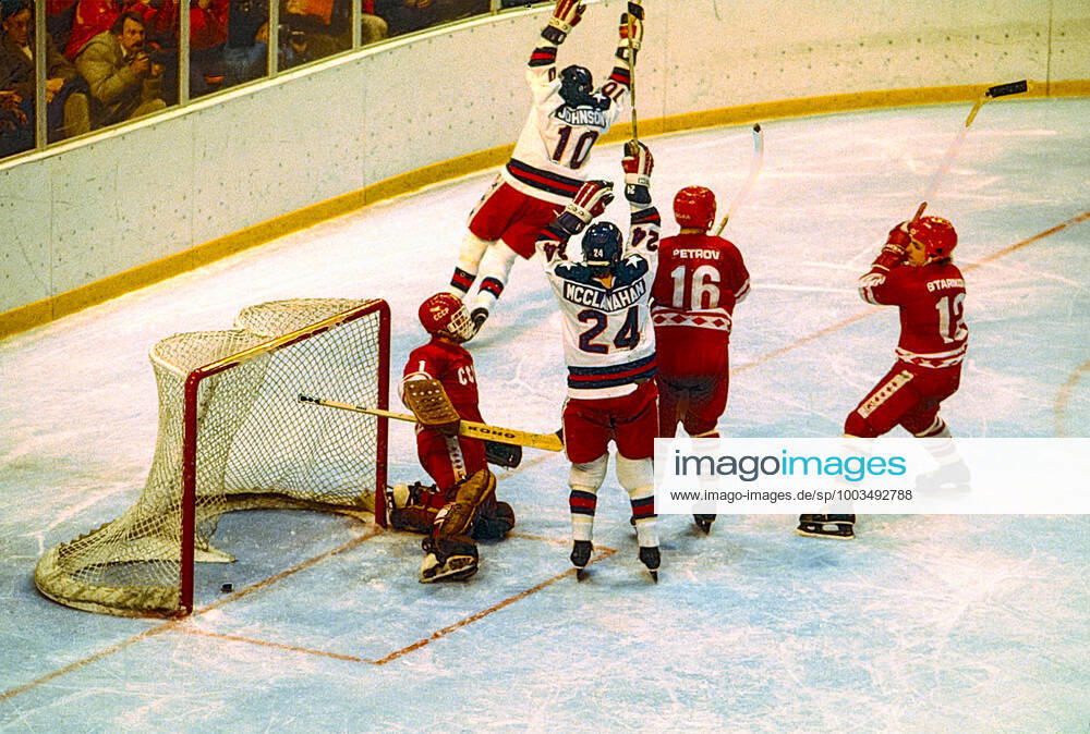 1980 Olympic Winter games, Winterspiele,Spiele, Summer games USA Ice hockey, Eishockey Mark Johnson 10 Team USA celebrates scoring a tying goal in the third period against USSR goalie Vladimir Myshkin in the Men s Ice Hockey semi-final at the 1980 Olympic Winter Games. Lake Placid New York United States
