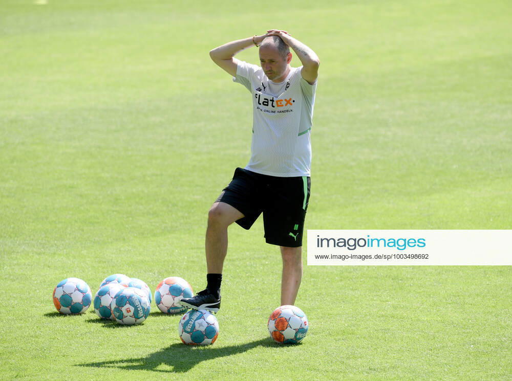 Co coach Oliver Neuville Borussia Moenchengladbach 03 07 2021, football GER, season 2021 2022, 1 Bundesliga, training kick-off Borussia Mönchengladbach at Borussia Park, , photo Weis TEAM2sportphoto Moenchengladbach Nordrhein Westfalen Germany Team2