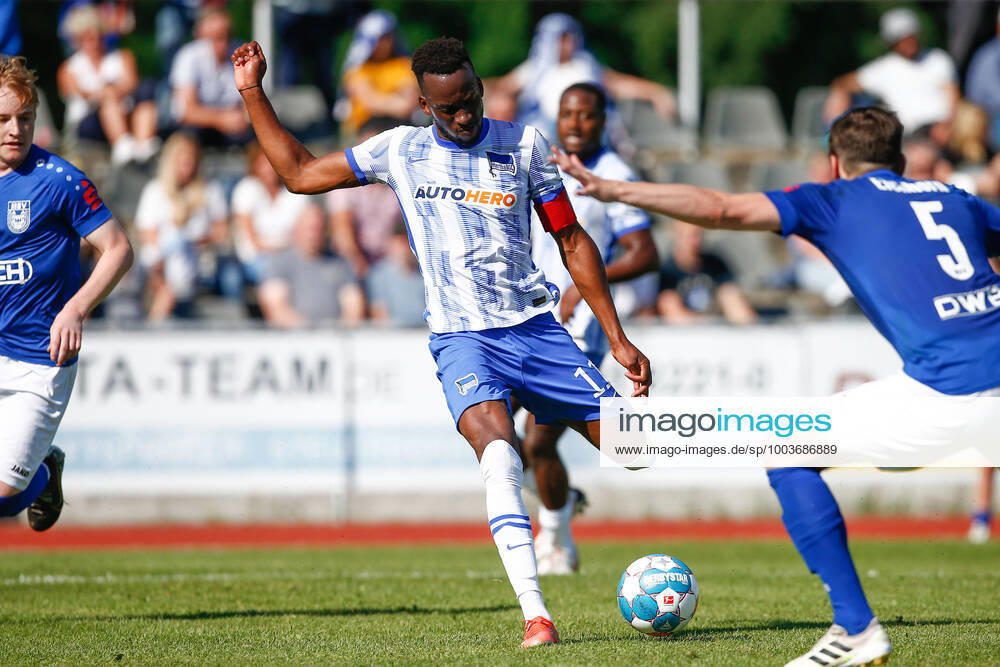 football test match, MSV Neuruppin Hertha BSC Berlin, v l Dodi Lukebakio Hertha, 11 shoots goal, goal scorer, scores goal, scores the goal Neuruppin