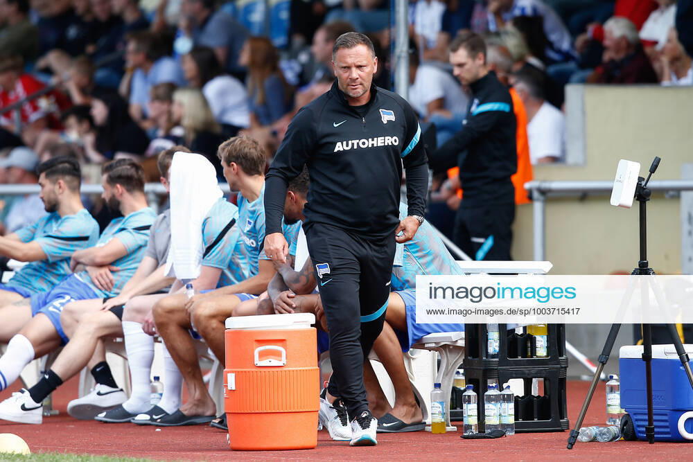 football test match, MSV Neuruppin Hertha BSC Berlin, v l Pal Dardai Hertha, coach Neuruppin