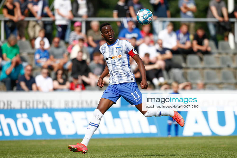 football test match, MSV Neuruppin Hertha BSC Berlin, v l Dodi Lukebakio Hertha, 11 clipping, single frame, Ganzkoerper, single frame Neuruppin