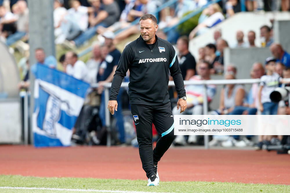 football test match, MSV Neuruppin Hertha BSC Berlin, v l Pal Dardai Hertha, coach Neuruppin